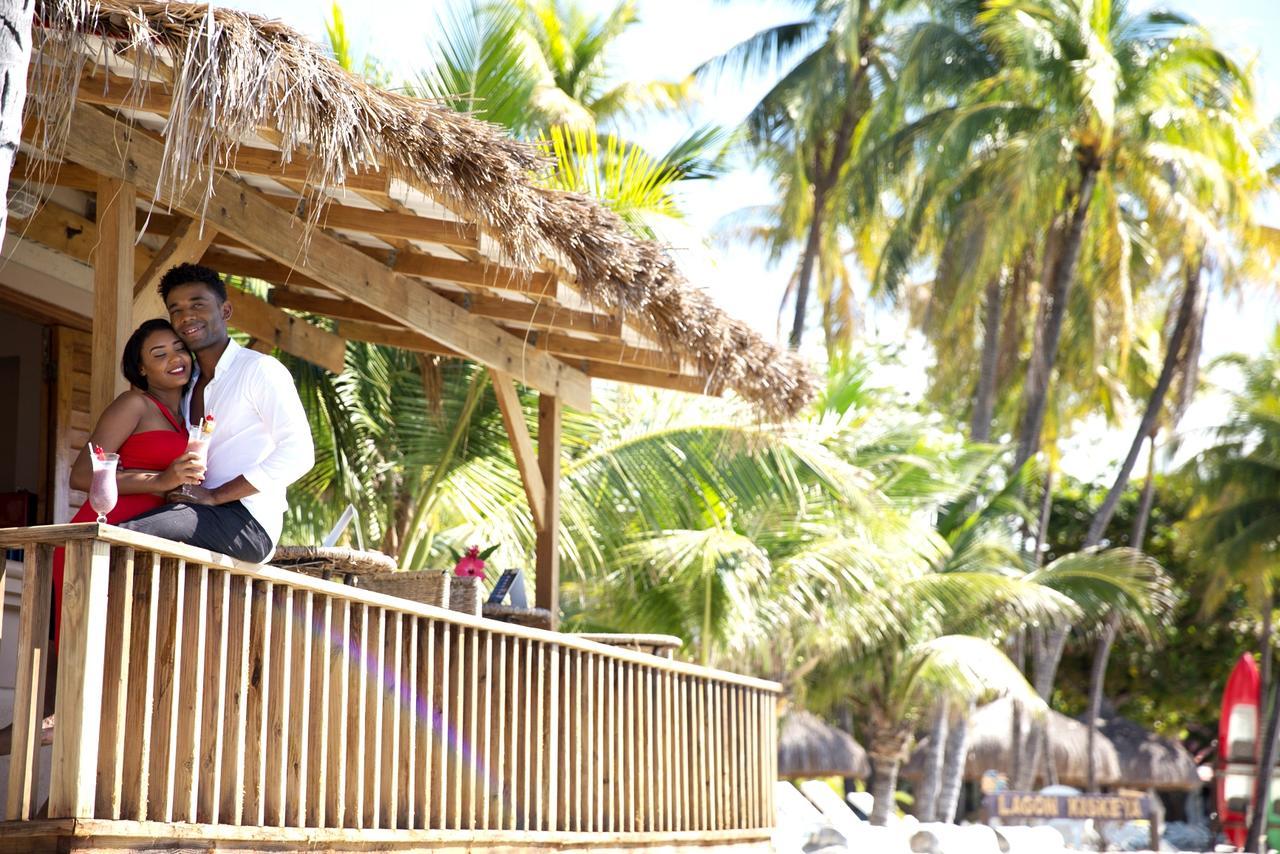 Moulin Sur Mer Beach Resort Montrouis Extérieur photo