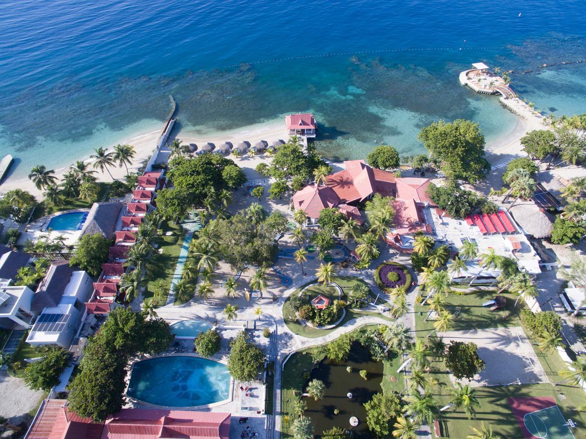 Moulin Sur Mer Beach Resort Montrouis Extérieur photo