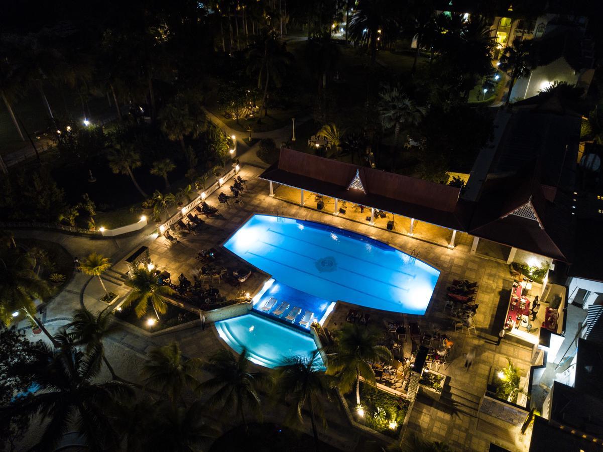 Moulin Sur Mer Beach Resort Montrouis Extérieur photo