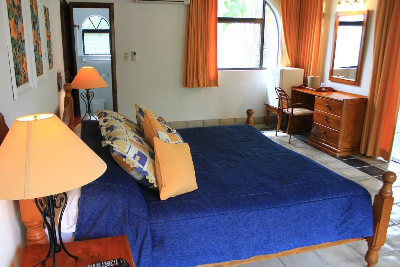 Moulin Sur Mer Beach Resort Montrouis Extérieur photo